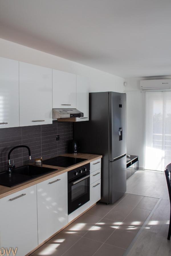 Apartmani My Way, Tribunj Free Parking Free Bicycles Exterior foto